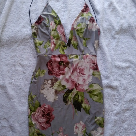 ✴last one✴Fashionnova passion floral grey dress - Picture 5 of 7